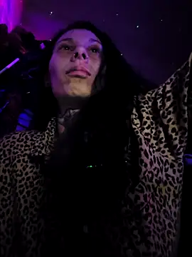 Snapshot of DarkAngelz1 chatting on December 2025 12:32:01 AM DarkAngelz1 online show from December 2025 12:32:01 AM