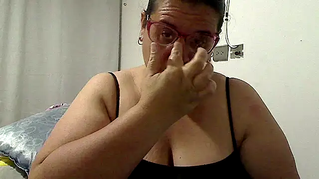 luciana69hot online show from June 2026 11:20:02 PM