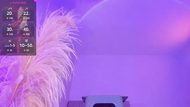 liiamluna  online show from October 2025 09:28:02 AM