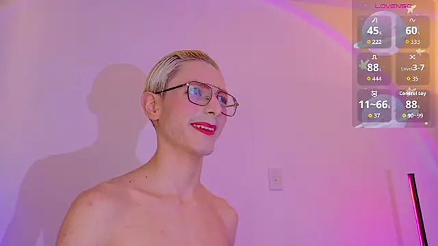 liiamluna  online show from June 2026 11:16:02 AM