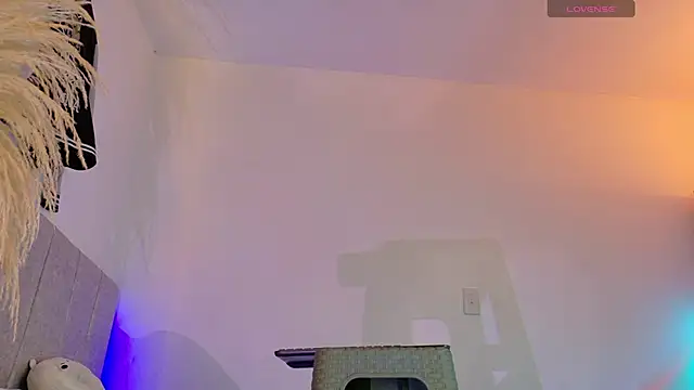 liiamluna  online show from May 2026 12:33:01 PM