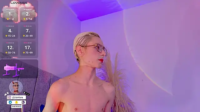 liiamluna  online show from February 2026 09:31:02 AM