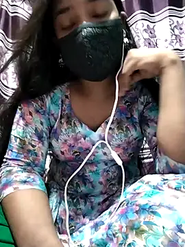 Snapshot of Rubaiya1 chatting on September 2025 06:37:01 PM Rubaiya1 online show from September 2025 06:37:01 PM