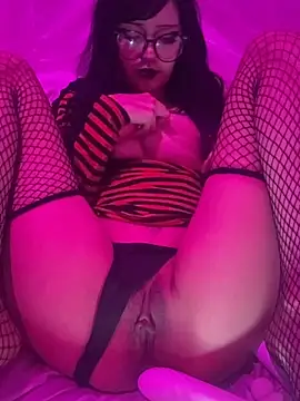 YourDevilGirl  online show from April 2026 07:33:02 AM