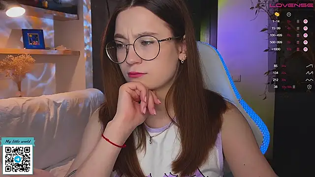 Snapshot of mia_here chatting on November 2025 02:11:01 AM mia here online show from November 2025 02:11:01 AM