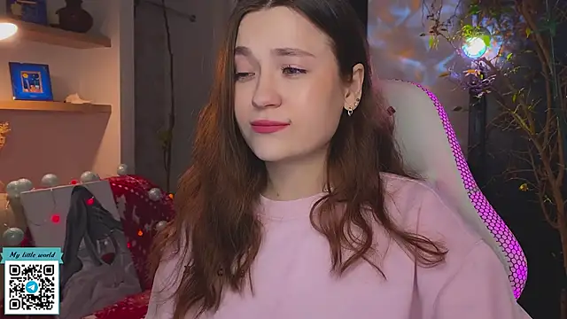 Snapshot of mia_here chatting on December 2025 12:00:02 PM mia here online show from December 2025 12:00:02 PM