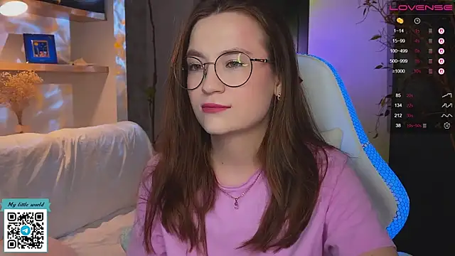 Snapshot of mia_here chatting on November 2025 02:22:01 AM mia here online show from November 2025 02:22:01 AM