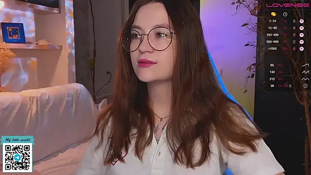 Snapshot of mia_here chatting on November 2025 02:34:02 AM mia here online show from November 2025 02:34:02 AM