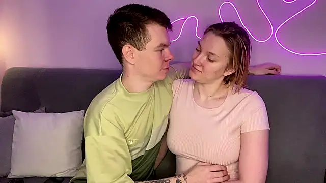 Snapshot of julielourens chatting on November 2025 08:04:02 AM julielourens online show from November 2025 08:04:02 AM