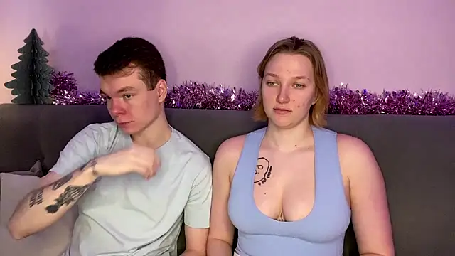 Snapshot of julielourens chatting on December 2025 07:58:02 AM julielourens online show from December 2025 07:58:02 AM