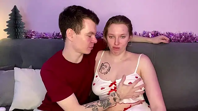 julielourens online show from December 2025 08:08:01 AM