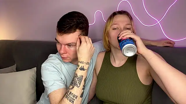 Snapshot of julielourens chatting on November 2025 08:07:02 AM julielourens online show from November 2025 08:07:02 AM