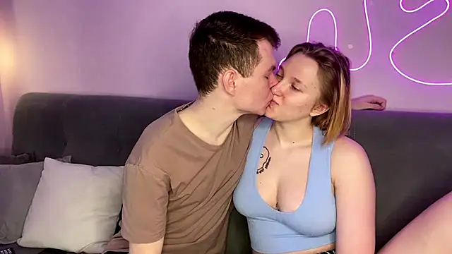 Snapshot of julielourens chatting on December 2025 07:52:02 AM julielourens online show from December 2025 07:52:02 AM