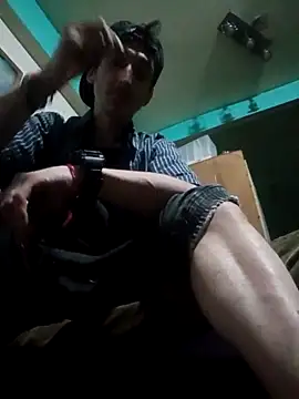 Snapshot of Raspinxx chatting on December 2025 05:46:02 AM Raspinxx online show from December 2025 05:46:02 AM