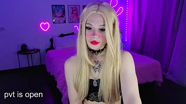 Snapshot of your_little_eva chatting on October 2025 09:49:02 PM your little eva online show from October 2025 09:49:02 PM
