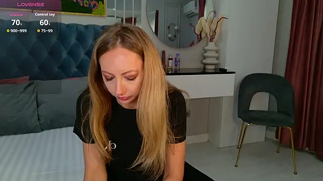 SiennaPierce online show from May 2026 11:15:02 AM