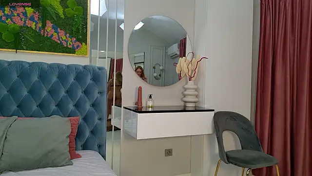 SiennaPierce online show from March 2026 05:18:01 AM