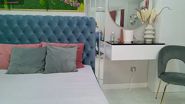 SiennaPierce online show from September 2025 04:27:01 AM