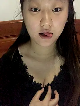 xialuo25 online show from November 2025 07:19:01 AM