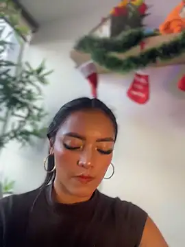 im-isabella online show from December 2025 09:58:02 PM