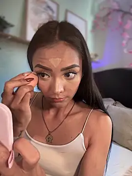 im-isabella online show from September 2025 09:09:01 PM