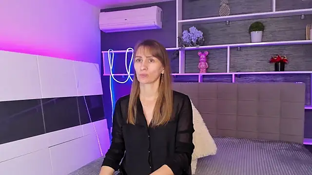 Snapshot of ChristyBrook chatting on November 2025 07:36:02 PM ChristyBrook online show from November 2025 07:36:02 PM