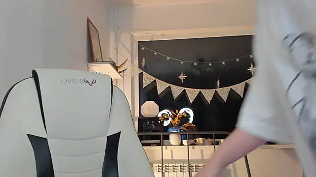 Snapshot of _CuteAsFuck_ chatting on October 2025 02:27:01 PM CuteAsFuck online show from October 2025 02:27:01 PM