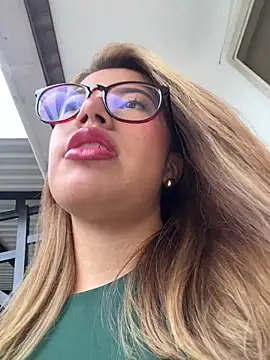 sara calderon online show from October 2025 01:32:02 PM