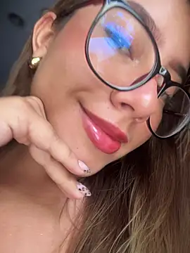 Snapshot of sara_calderon chatting on October 2025 01:32:01 PM sara calderon online show from October 2025 01:32:01 PM