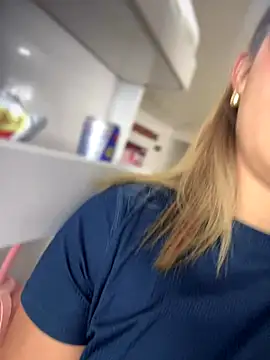 sara calderon online show from October 2025 01:21:02 PM