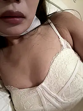 uulove521 online show from November 2025 08:51:01 AM