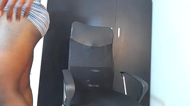 Snapshot of Joan_silva chatting on February 2026 04:51:02 PM Joan silva online show from February 2026 04:51:02 PM