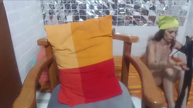 rose-crystal online show from February 2026 12:08:01 AM