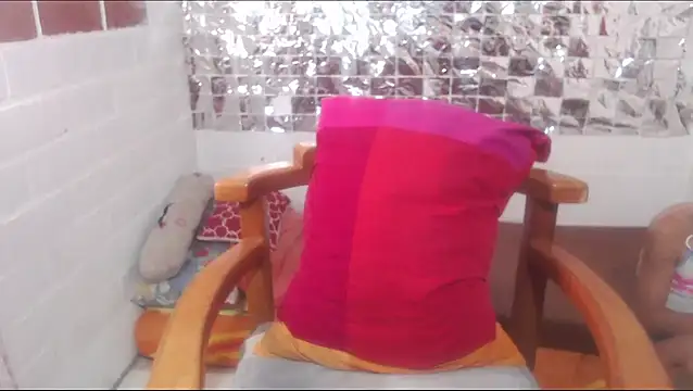 rose-crystal online show from February 2026 05:47:02 PM