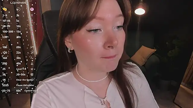 Ash Hasmy online show from November 2025 12:20:02 PM