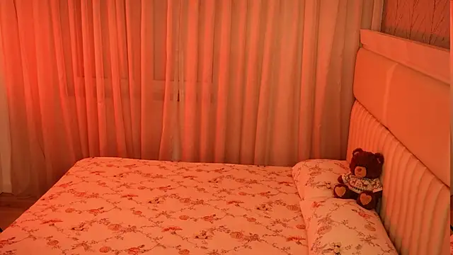 LiaGotti online show from April 2026 06:47:01 PM