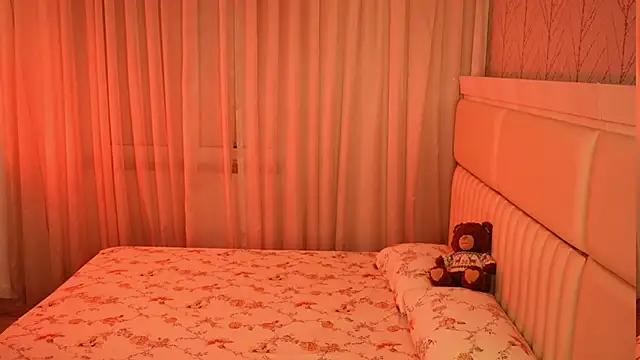 LiaGotti online show from April 2026 07:17:02 PM