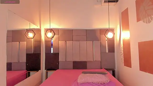 FreyrStone online show from March 2026 08:12:01 PM