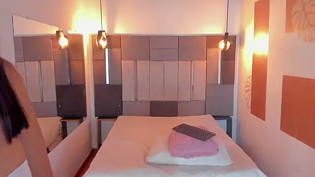 FreyrStone online show from January 2026 04:19:02 AM