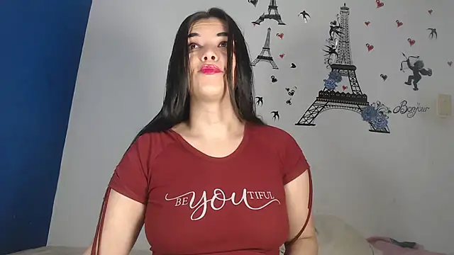 Snapshot of IVONNE_SEX chatting on September 2025 10:06:01 PM IVONNE SEX online show from September 2025 10:06:01 PM