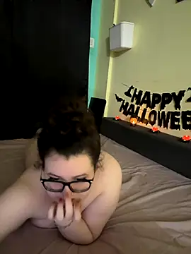 HaleyAyush online show from October 2025 05:24:01 PM