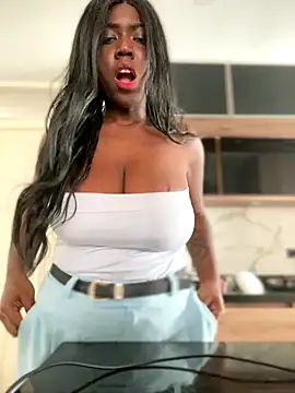 Snapshot of Alexia_24 chatting on November 2025 07:50:02 PM Alexia 24 online show from November 2025 07:50:02 PM