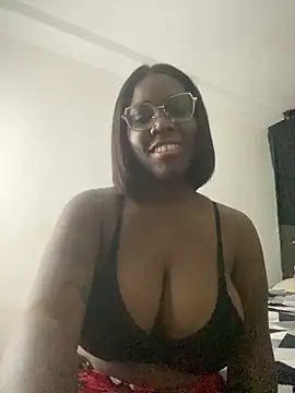 Snapshot of Alexia_24 chatting on May 2026 05:18:02 AM Alexia 24 online show from May 2026 05:18:02 AM