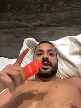 anaahmed30 online show from December 2025 10:31:01 PM