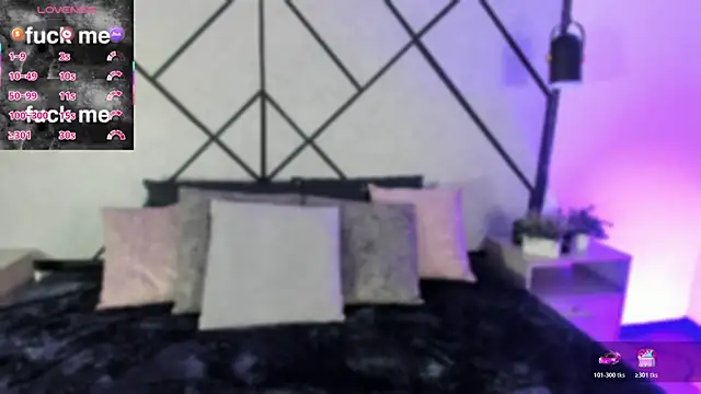 revenmiller  online show from December 2025 07:45:01 PM