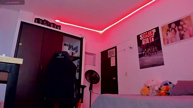 velvet skyn online show from April 2026 08:37:02 PM