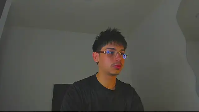 Maximo Miller online show from November 2025 06:46:02 PM