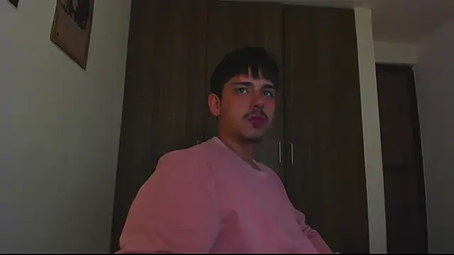 Maximo Miller online show from December 2025 04:24:01 AM