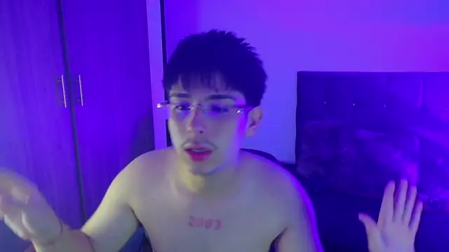 Snapshot of Maximo_Miller chatting on September 2025 03:01:01 AM Maximo Miller online show from September 2025 03:01:01 AM