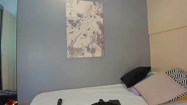 Snapshot of Hailey-Fox chatting on November 2025 10:24:02 PM Hailey-Fox online show from November 2025 10:24:02 PM